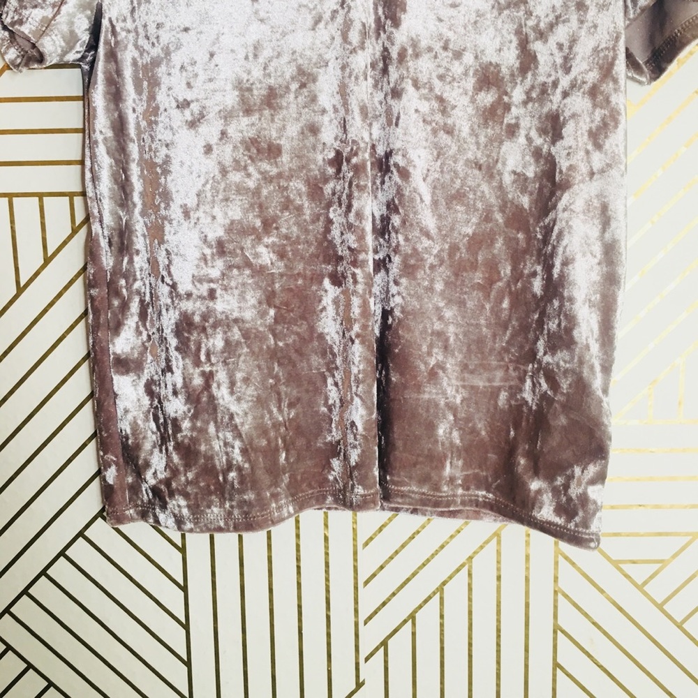 Everly | Suede Top w/ Cut Out Neckline Detail - Picture 4 of 6